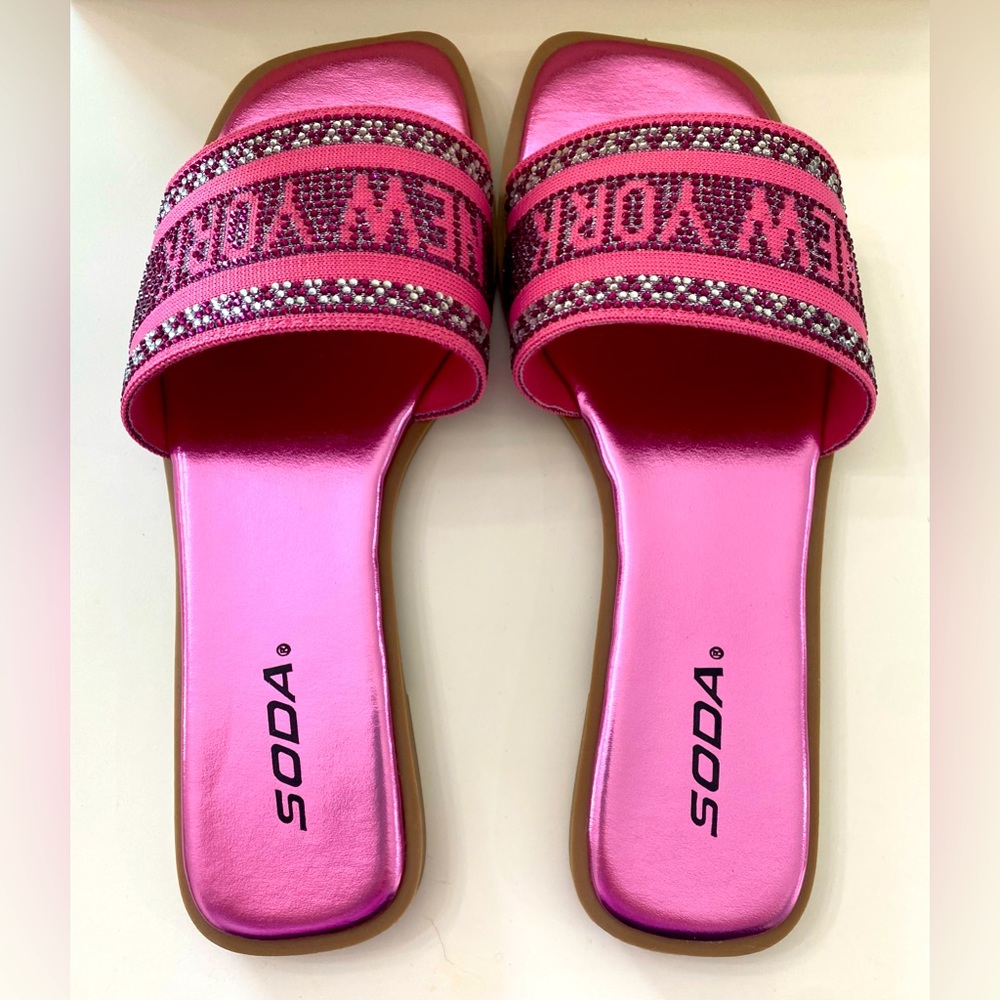 Women’s Soda New York Metallic Pink Rhinestone Band Slides Sandals 7.5, 8.5, 9 - Picture 3 of 6